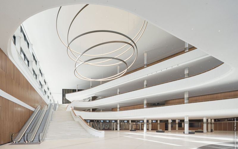 Eingangshalle des CCH – Congress Center Hamburg / Entrance hall of the CCH – Congress Center Hamburg